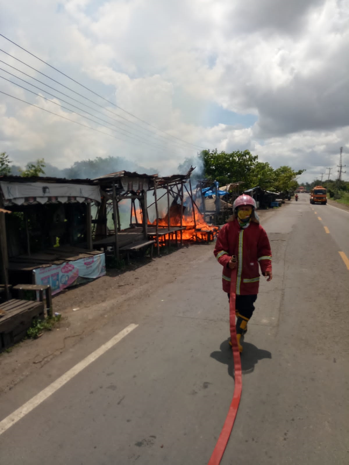 4 Lapak Warga di Kasangjaya Ludes Terbakar