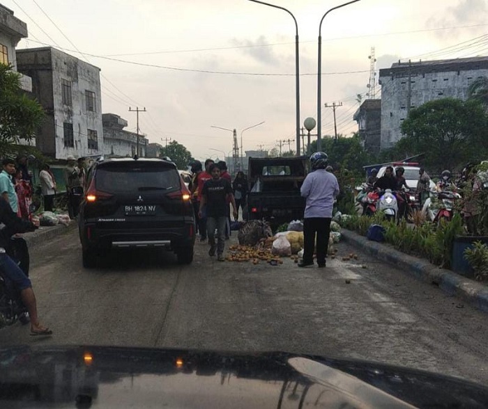 Kecelakaan Pickup VS Motor di Jalur Lintas Kuala Tungkal-Jambi, Sopir Mobil Kabur