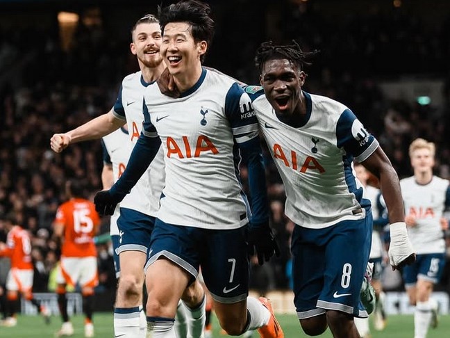 Tottenham Hotspur Tumbangkan Manchester United 4-3, Amankan Tiket Semifinal Piala Liga Inggris 