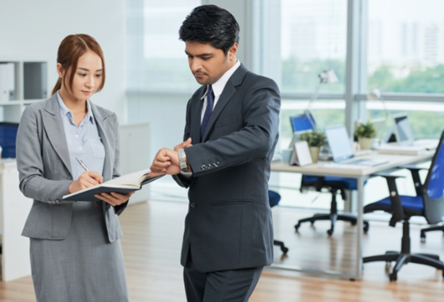 Zodiak yang Sering Jadi Bos karena Karismanya Bikin Orang Segan