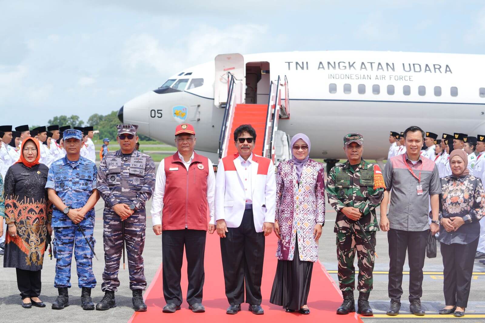 Kepala BPIP Sambut Iringan Duplikat Bendera Pusaka dan Teks Proklamasi di Kaltim