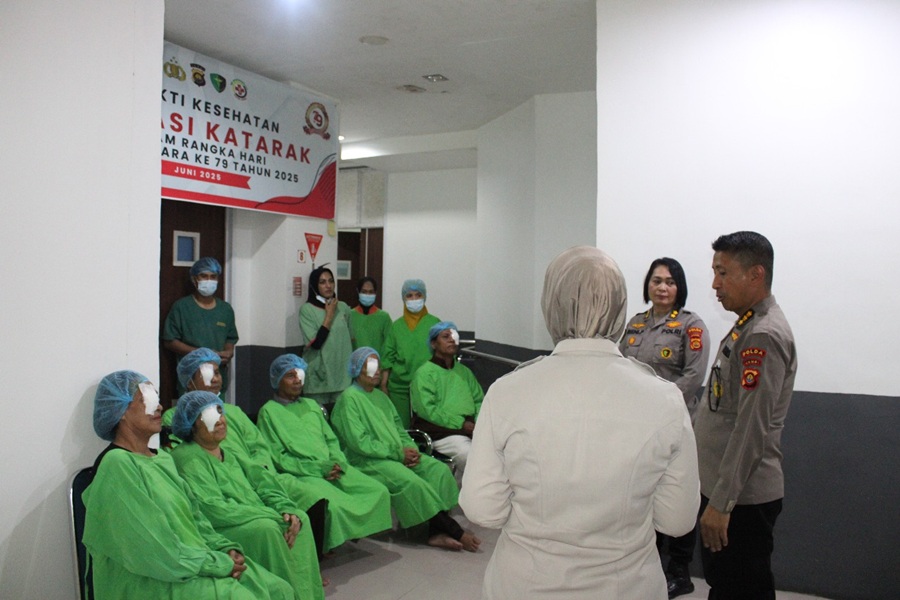 Hari Bhayangkara ke-79, RS Bhayangkara Jambi Gelar Operasi Katarak Gratis
