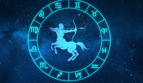 Zodiak Kamu Hari ini, Aquarius,  Keluarlah Dari Rutinitasmu