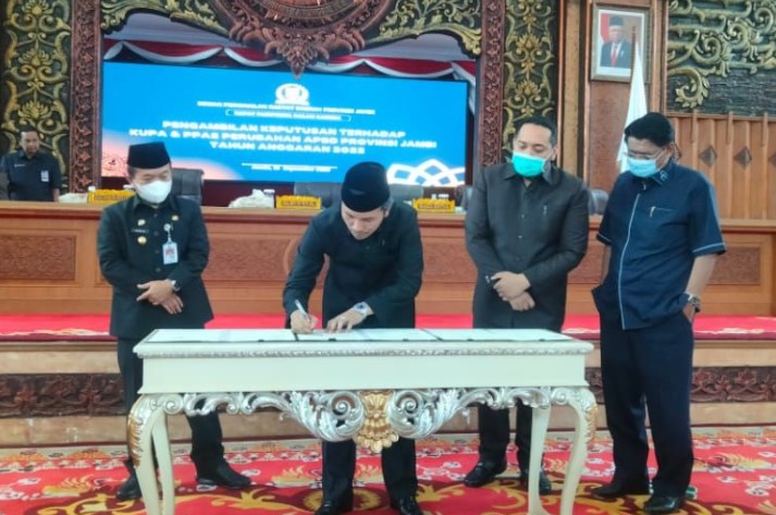 DPRD Provinsi Jambi Sepakati KUPA-PPAS Perubahan APBD Provinsi Jambi TA 2022