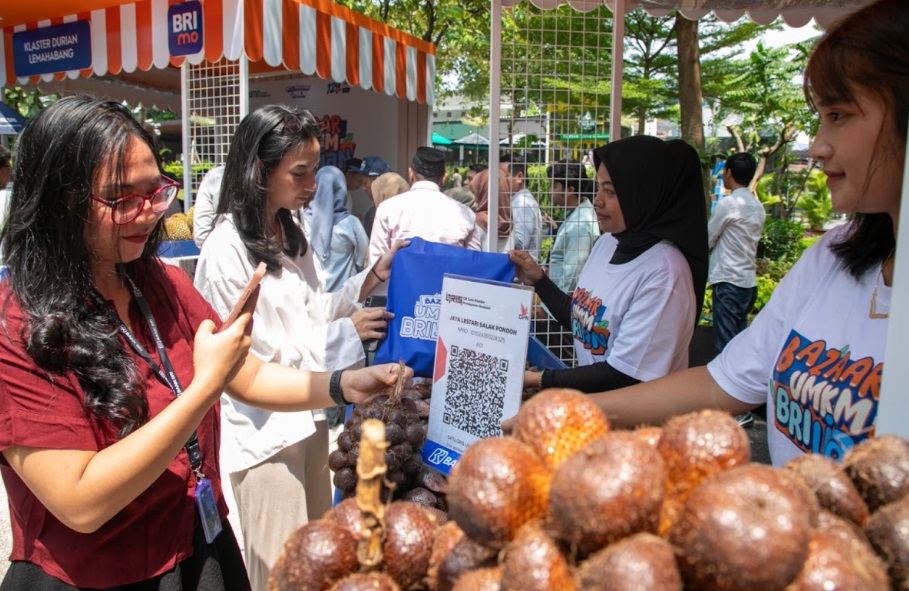 Diberdayakan BRI, Bisnis Klaster Petani Salak Ini Melejit!