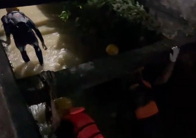 Hujan Lebat! Bocah Perempuan Diduga Terbawa Arus Drainase di Perumahan Sigasland RT 45 Kota Jambi