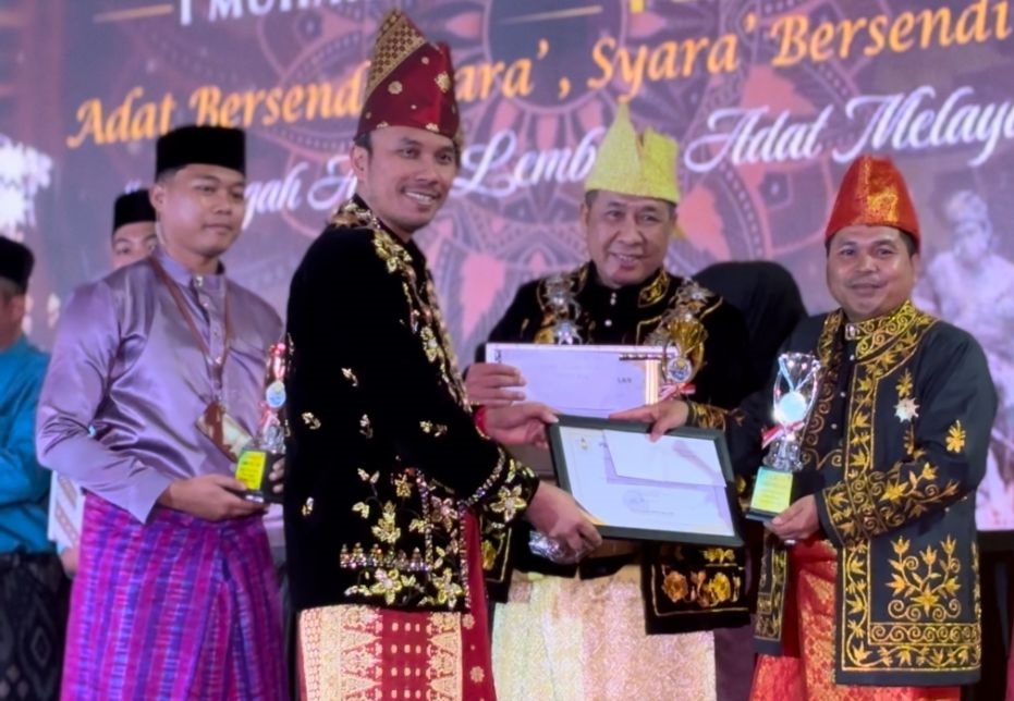 Ketua DPRD Provinsi Jambi Hadiri Peringatan Puncak Adat Melayu Jambi