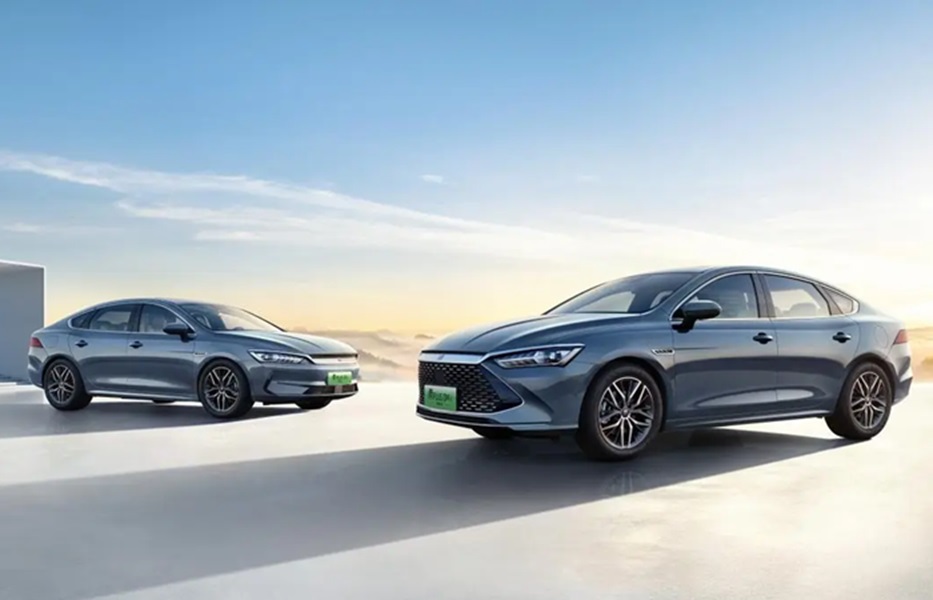 BYD Bikin Geger! Qin Plus & Qin L 2026 Resmi Meluncur, Harga Mulai Rp190 Jutaan tapi EV Tembus 210 Km