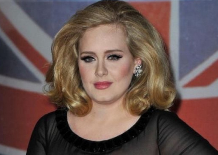 Viral Penggemar Indonesia Membuat Adele Terharu, Ini Penyebabnya