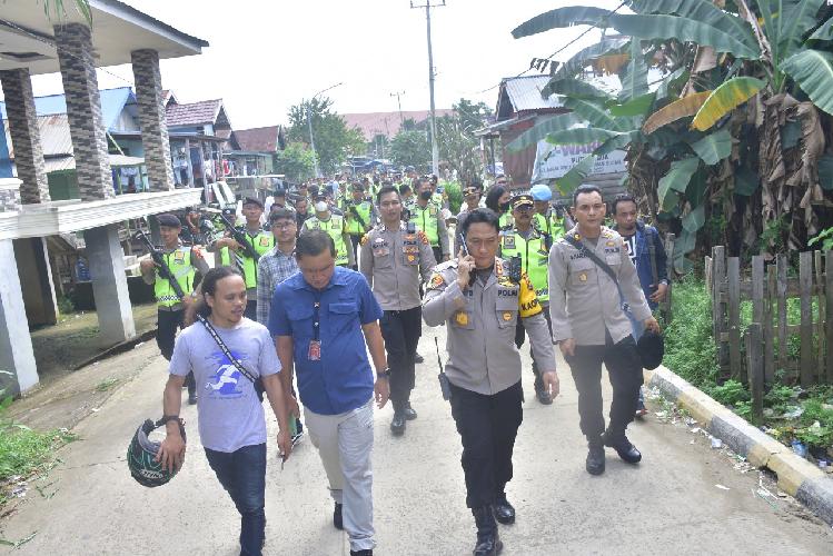 Ratusan Personel Gabungan Polda Jambi Razia 'Kampung Narkoba' Pulau Pandan, Ini Hasilnya