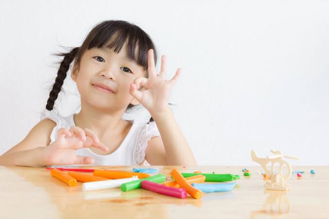 5 Cara Melatih Kreatifitas Anak, Mulailah Dari Hal Kecil 