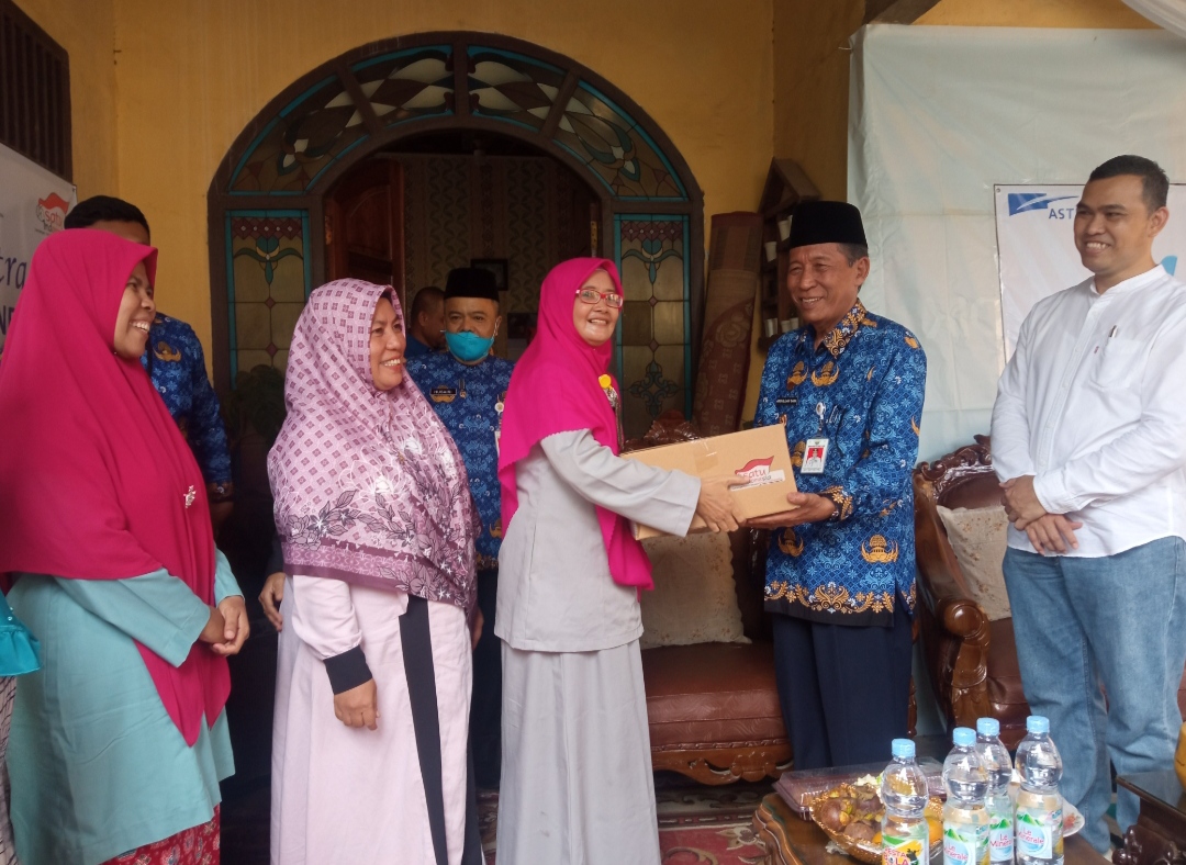 HUT ke 65 Tahun, Astra Group Bagikan 310 Paket Sembako di Kampung Berseri Astra Jambi