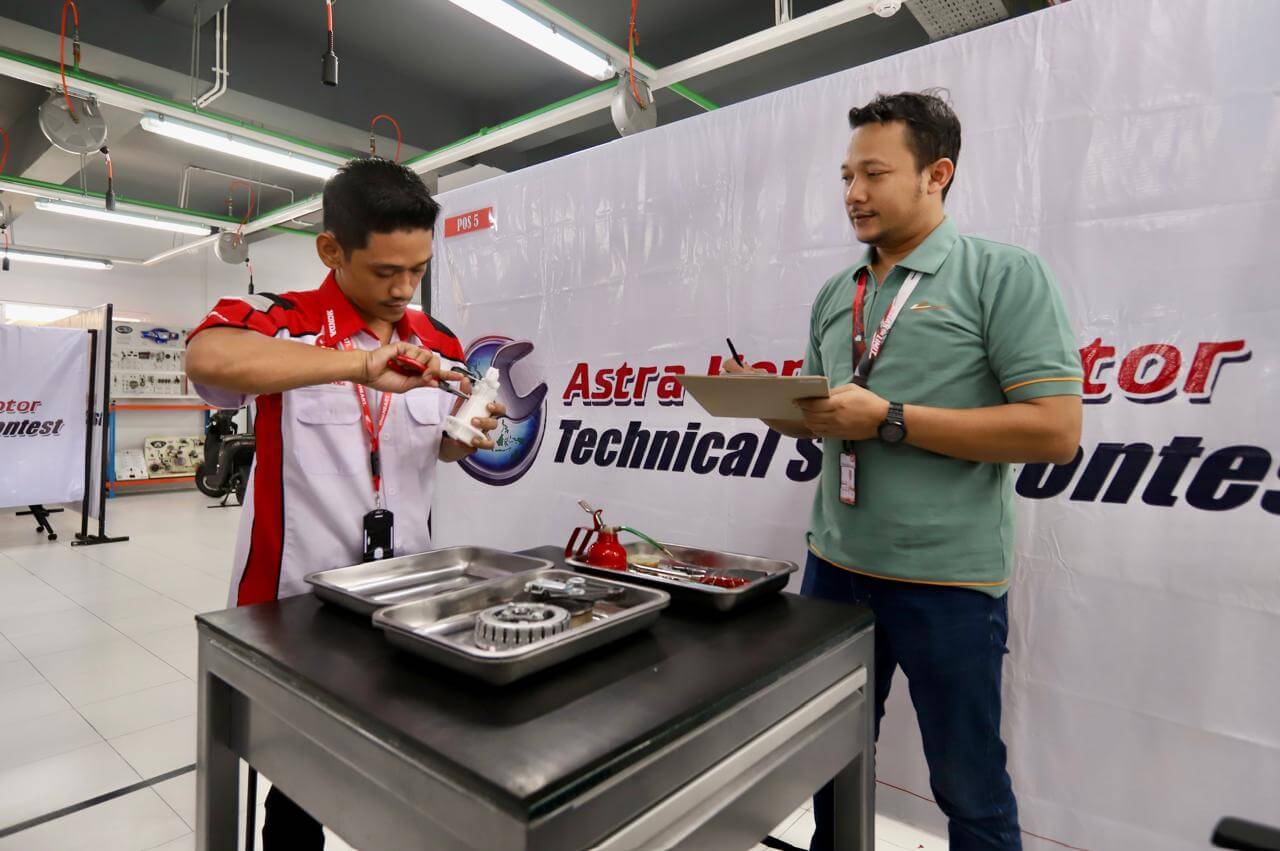 Kalibrasi Kompetensi Teknisi AHASS Merambah Hingga Motor Listrik Dalam Technical Skill Contest 2024