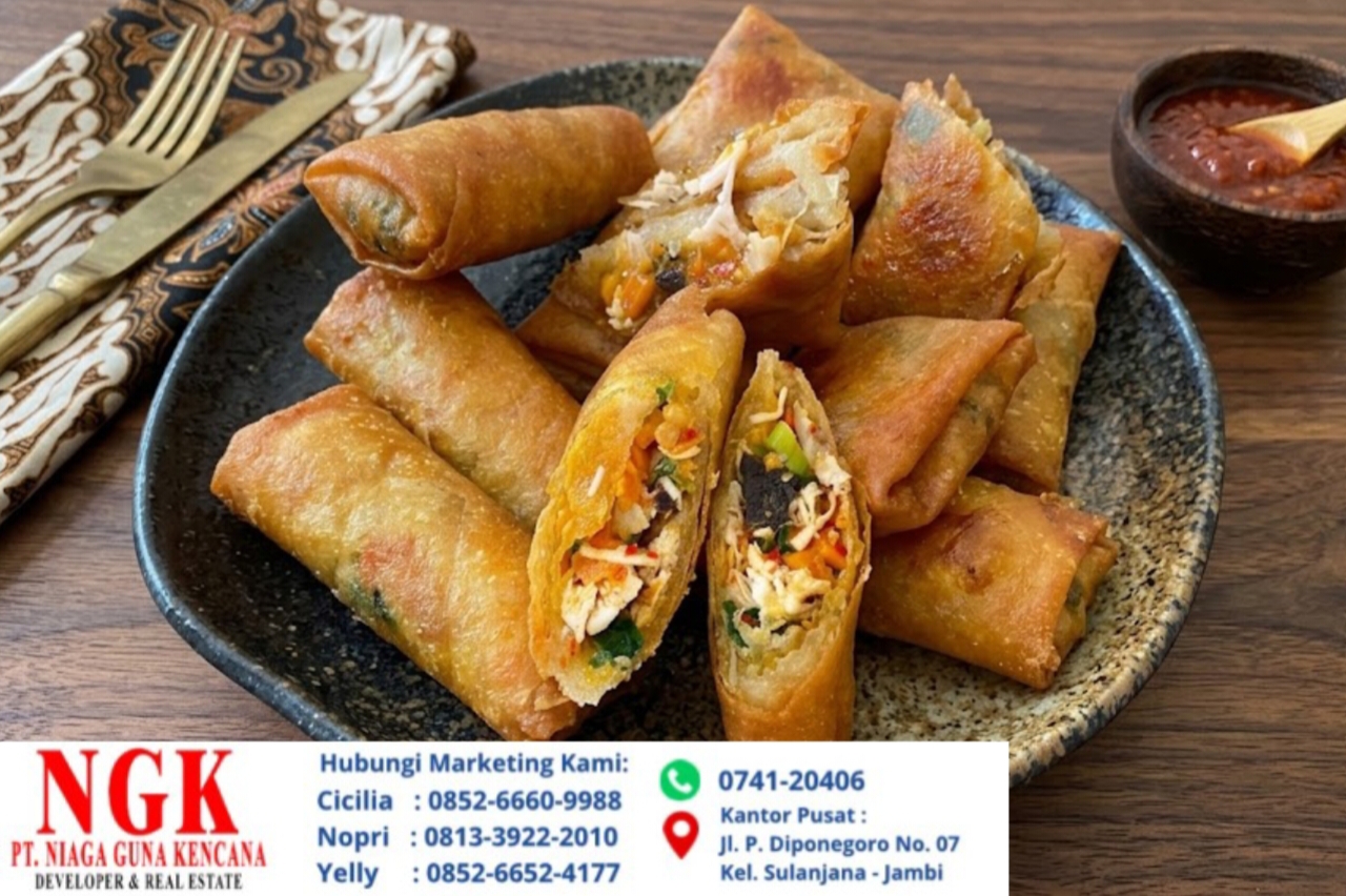Resep Membuat Lumpia Ayam Mercon Pedas Gurih Renyah