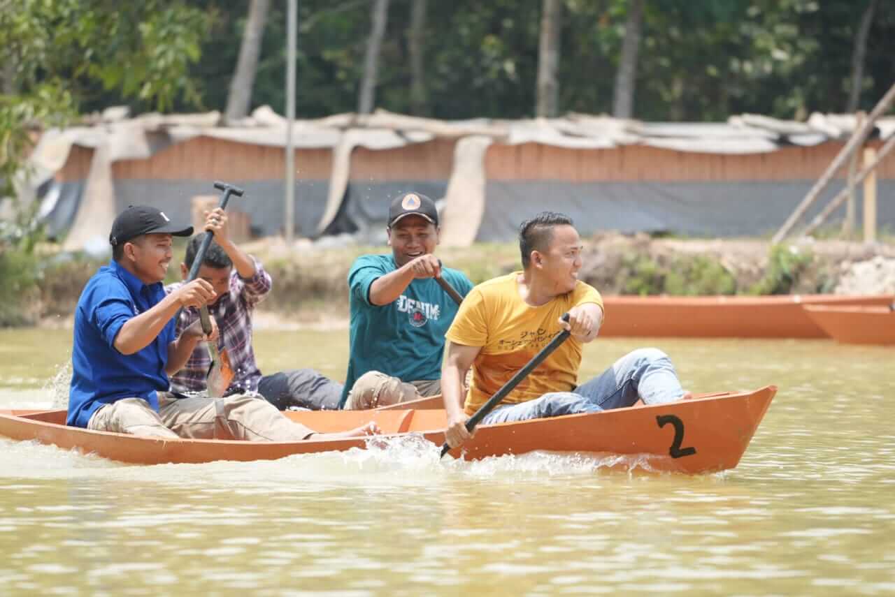 HUT Muaro Jambi ke-24, Jurnalis Ikut Meriahkan Lomba Perahu