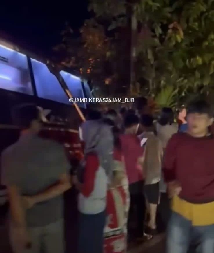 Breaking News!!! Bus Rombongan Camat Kota Jambi Alami Kecelakaan di Km 40 Solok-Padang, Begini Kondisinya