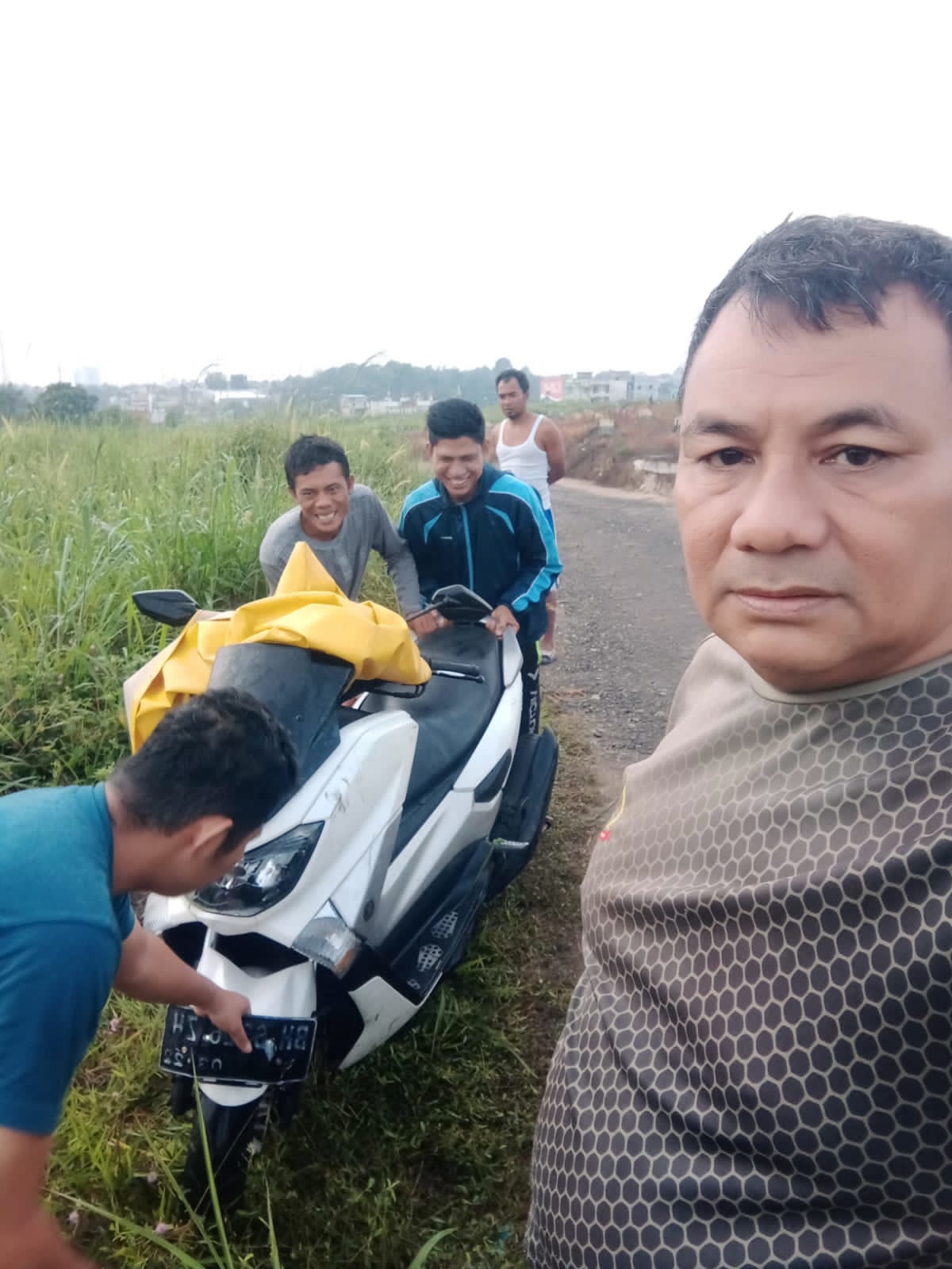Polisi Serahkan Motor Nmax yang Ditemukan Warga di Areal Kuburan Cina Kepada Pemiliknya
