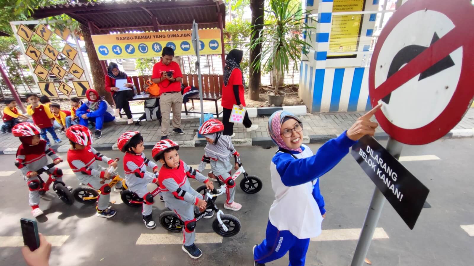 Yayasan AHM dan Taman Pintar Kembangkan Model Pengajaran Safety Riding bersama Guru PAUD