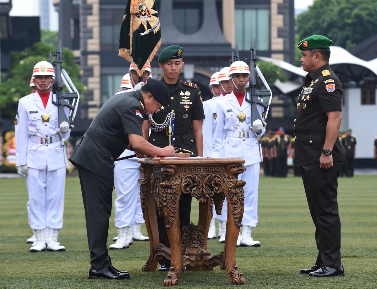 Gantikan Jenderal TNI Agus Subiyanto, Jenderal TNI Maruli Simanjuntak Resmi Jadi Kasad