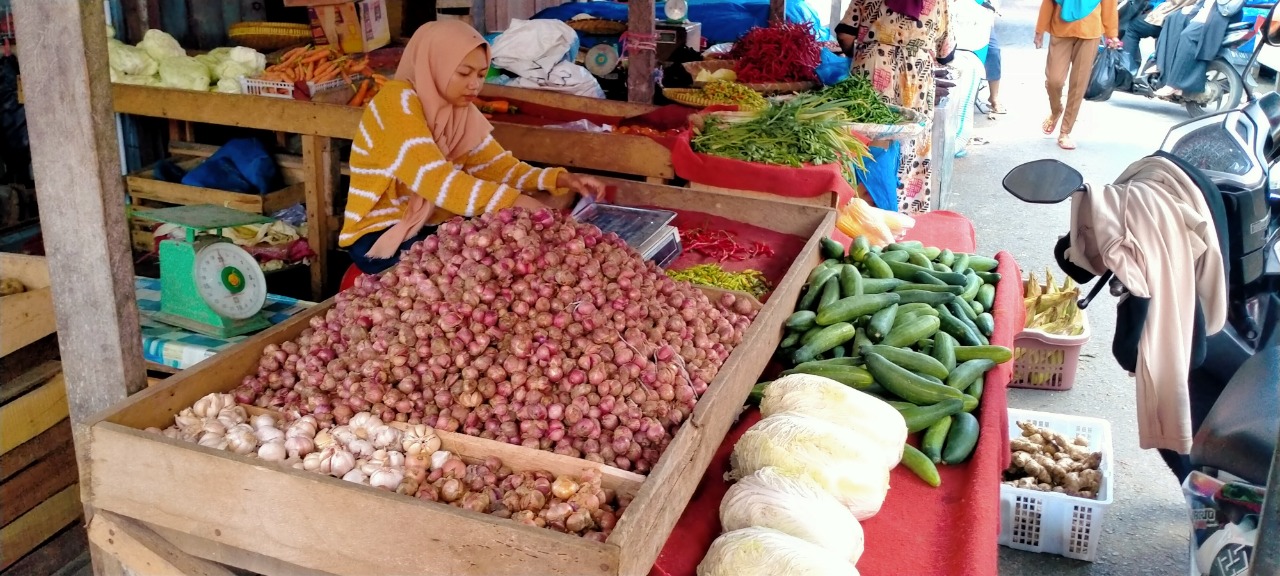 Harga Bawang Merah Mahal, Pedagang di Bungo Sebut Pembeli Sepi