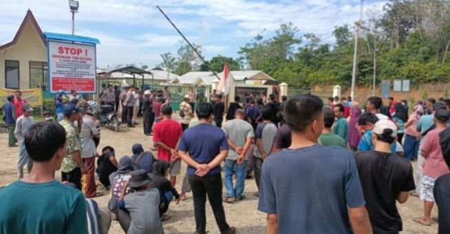 Tuntut Kompensasi ke PT SMS, Aliansi Warga Dusun Kembang Alai Tebo Gelar Demo 