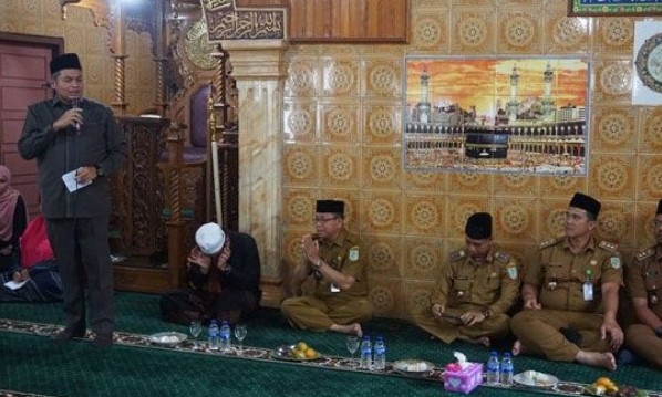 Anggota DPRD Kota Jambi, Kemas Faried Hadiri Isra Mi'raj di Kelurahan Legok