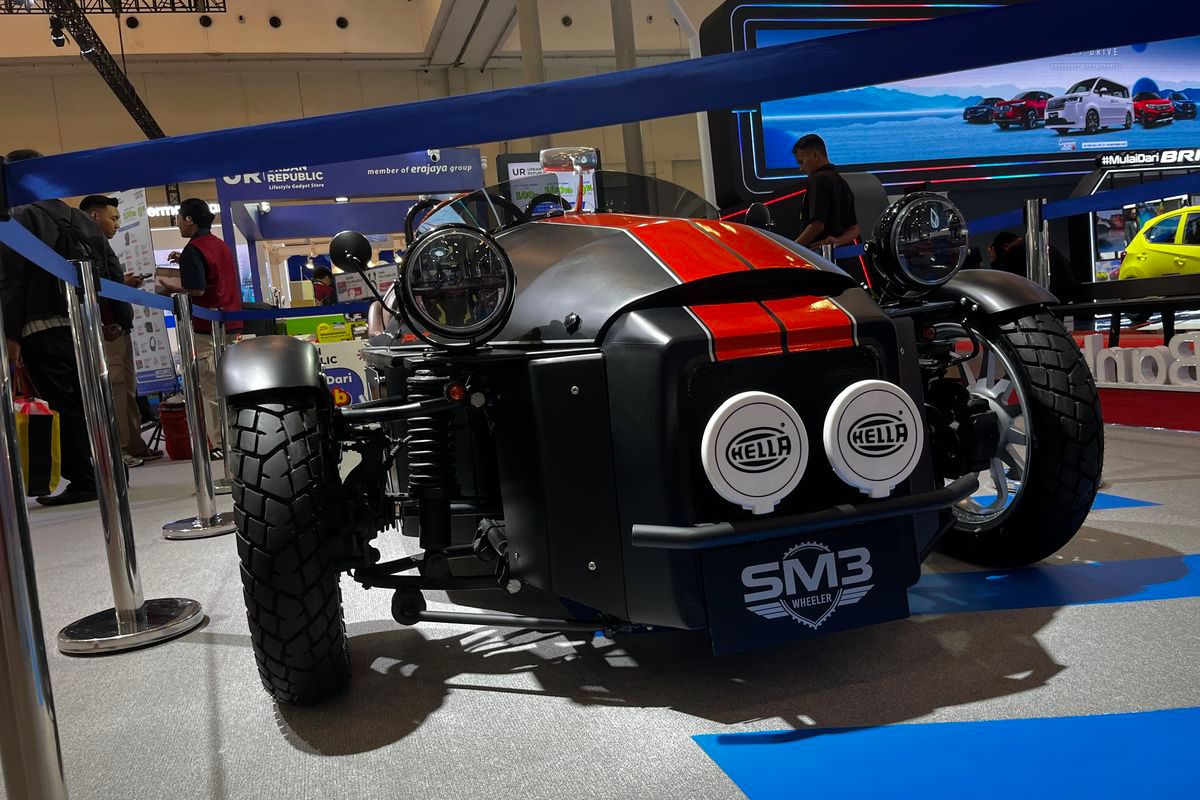 SM3 Wheeler Jadi Pusat Perhatian di GJAW 2025, Studio Motor Ungkap Harga dan Detail Produksi