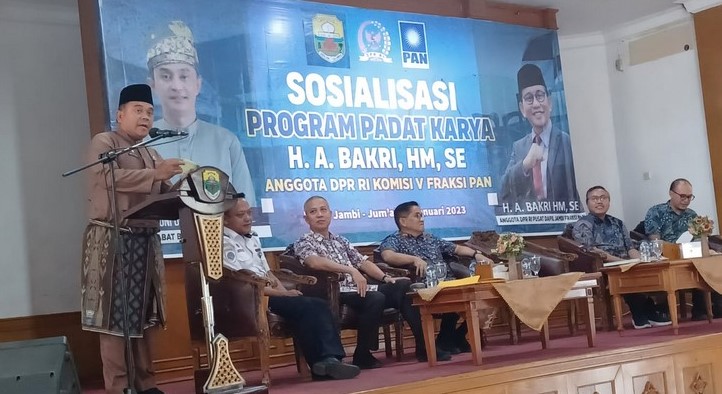 Sekda Budhi Hartono Sambut Baik Program Padat Karya Anggota DPR RI Komisi V H Bakri