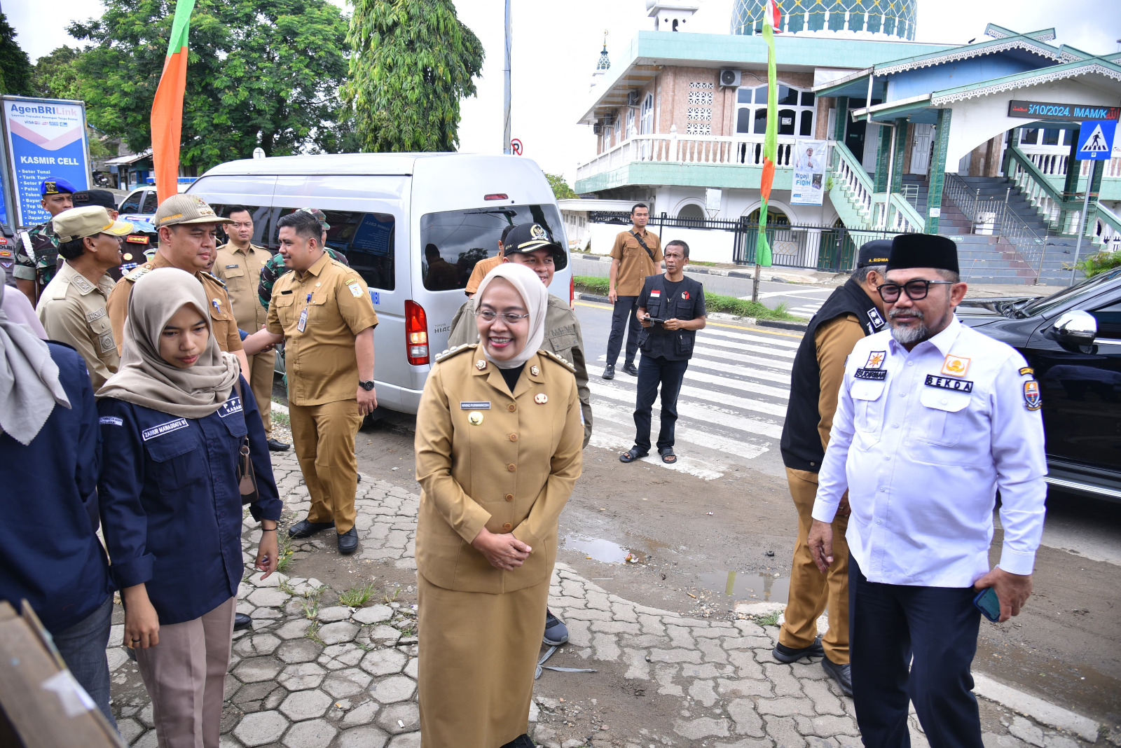 Pj Wali Kota Tinjau Pemungutan Suara di Sejumlah TPS Dalam Kota Jambi