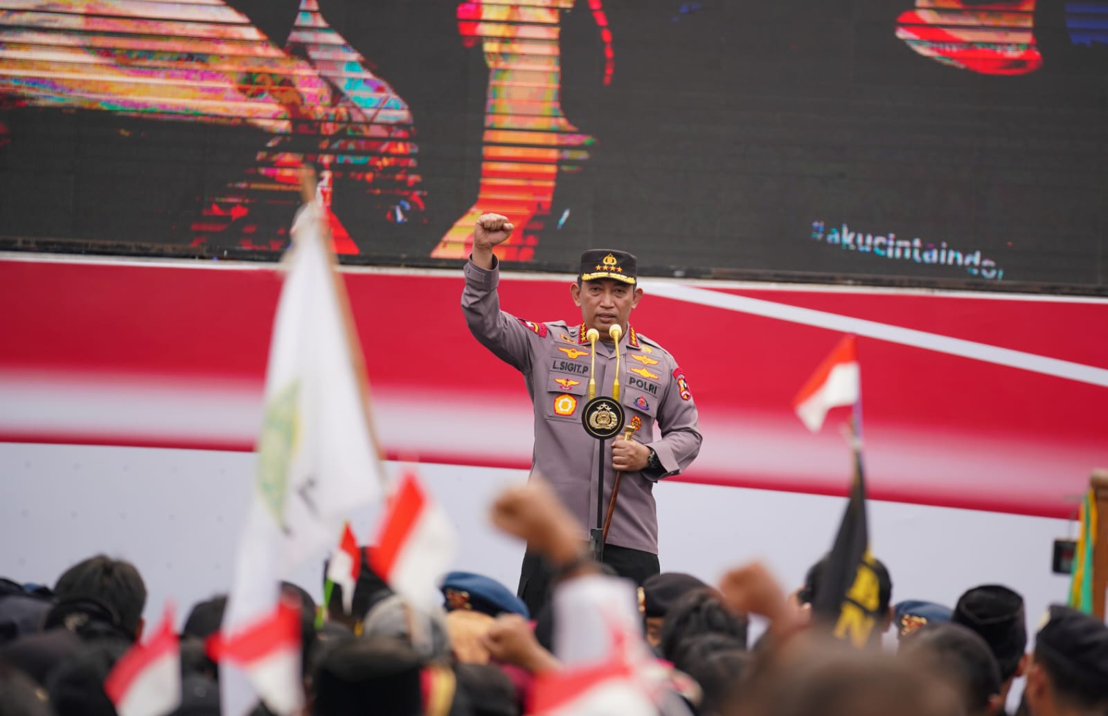 Kirab Merah Putih, Kapolri Minta Jaga Semangat Persatuan untuk Indonesia Emas 2045 