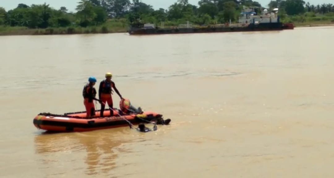 Menyelam Cari Besi, Pria di Jambi Tenggelam di Sungai Batanghari