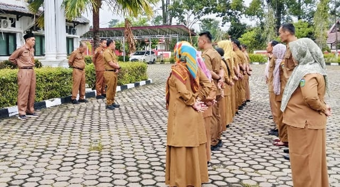 Sidak ke Kantor Dinas Pendidikan Tebo, Wakil Bupati Tebo Nazar Efendi Kecewa, Kehadiran ASN Cuma 10 Persen