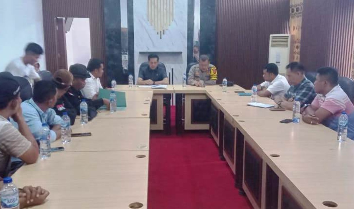 Wakil Ketua II DPRD Sarolangun Terima Aspirasi Gerakan Solidaritas  Masyarakat  Sarolangun  