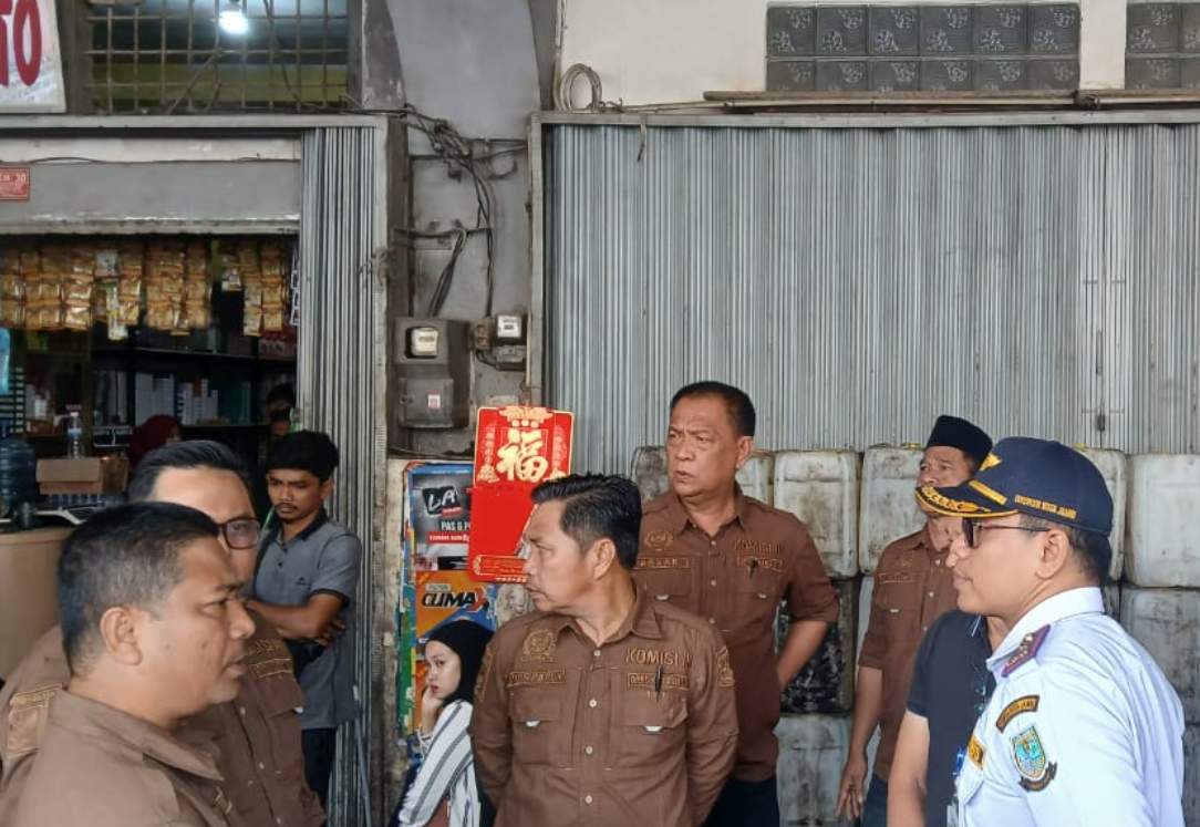 Komisi III DPRD Kota Jambi Cek Bongkar Muat Sembako, Ini Temuan Mengejutkan Mereka!
