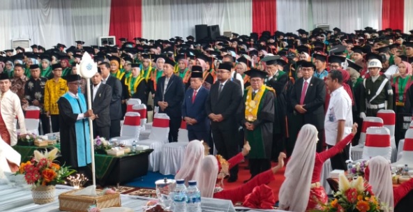 Gubernur Jambi Al Haris Bersama Menag Yaqut Hadiri Wisuda UIN Jambi