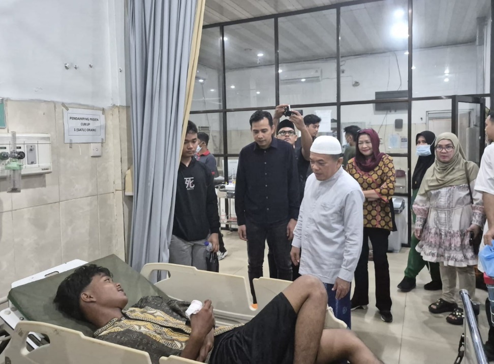 Malam Takbiran, Al Haris Turun Langsung ke RSUD: Santuni Pasien dan Cek Layanan!