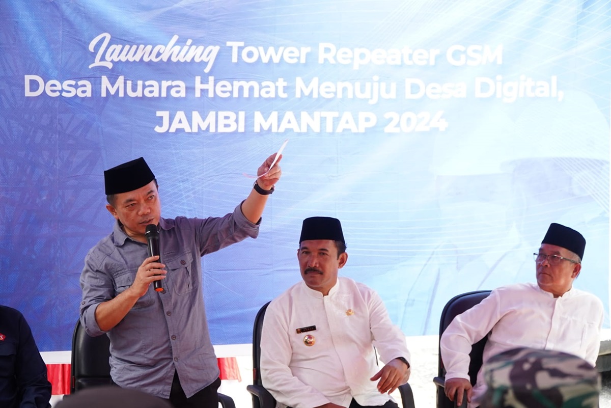 Gubernur Jambi Al Haris Launching Repeater GSM di Kawasan Muara Hemat