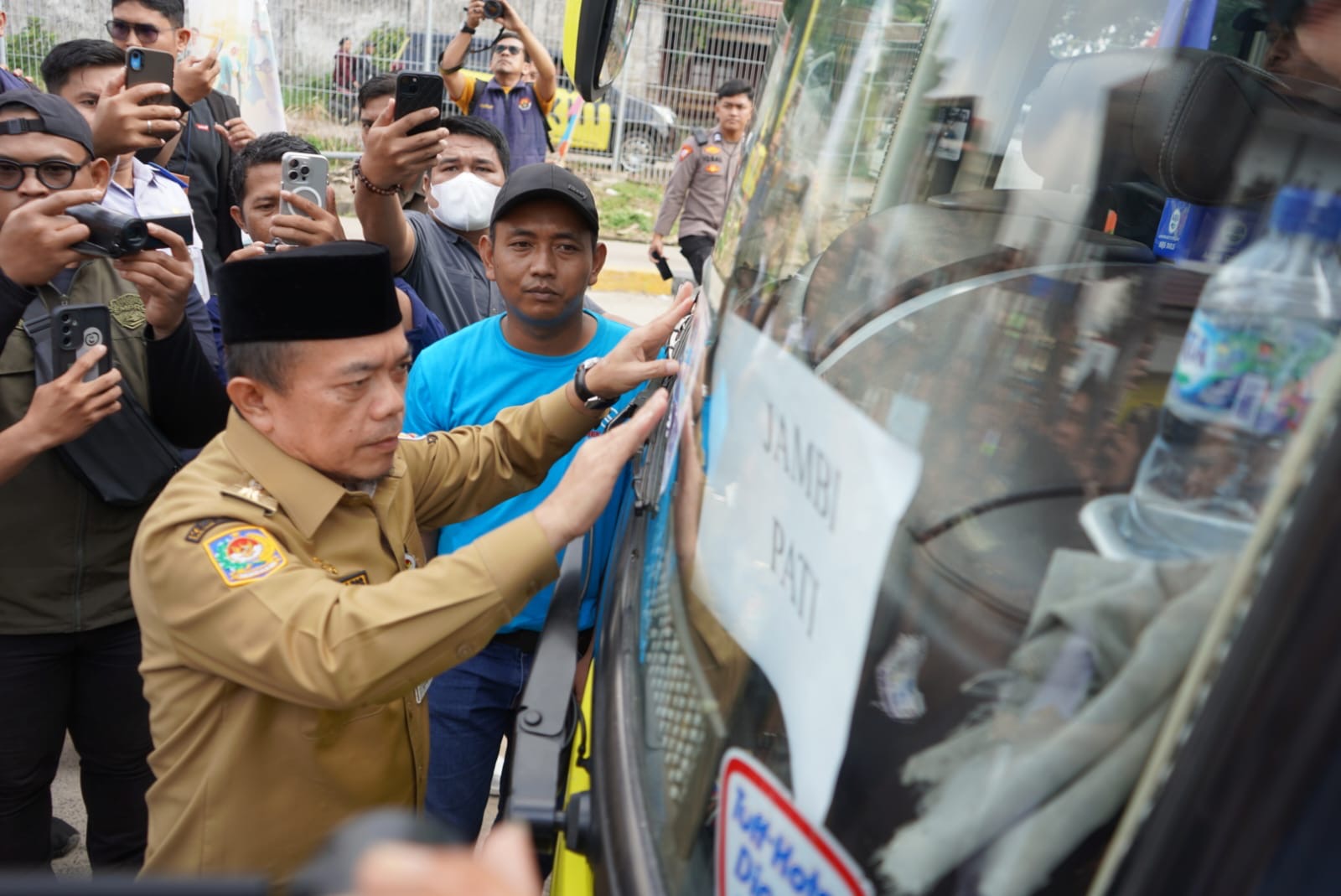 Pemprov Jambi Gelar Mudik Gratis 2026, Al Haris Lepas 198 Pemudik dari Terminal Alam Barajo