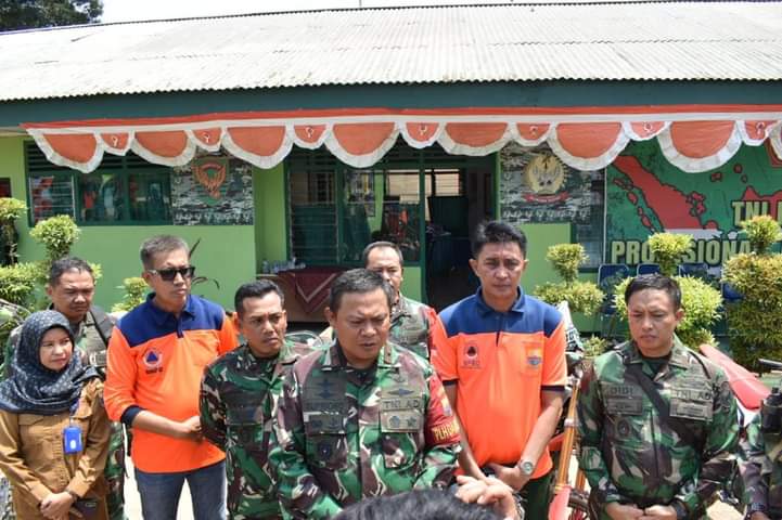 PJ Bupati Muaro Jambi Bachyuni bersama Danrem 042/Gapu Tinjau dan Cek Fisik Daerah Rawan Bencana 