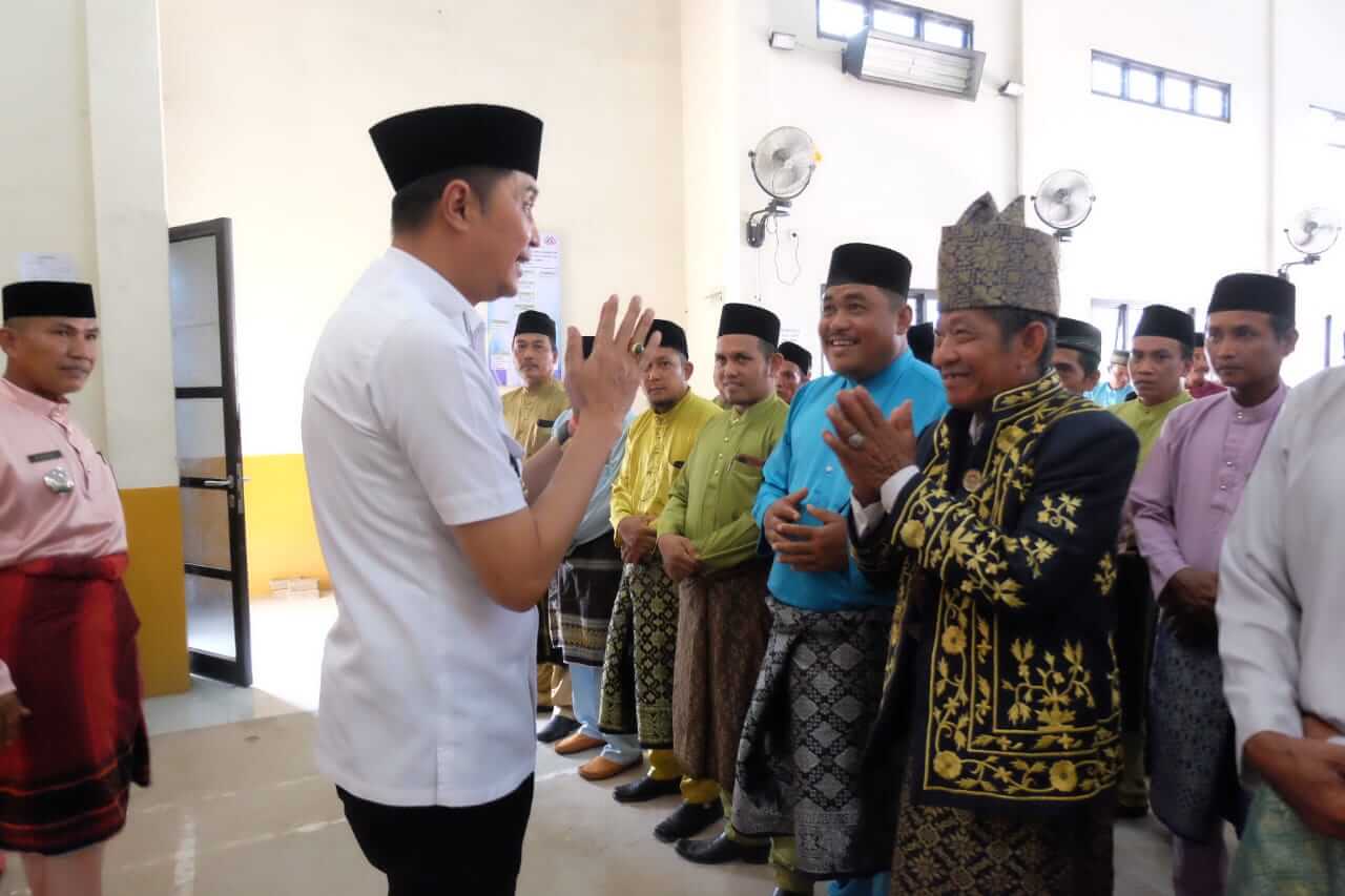 Pj Bupati Bachyuni Hadiri Pengukuhan Pengurus LAM Desa se Kabupaten  Muaro Jambi