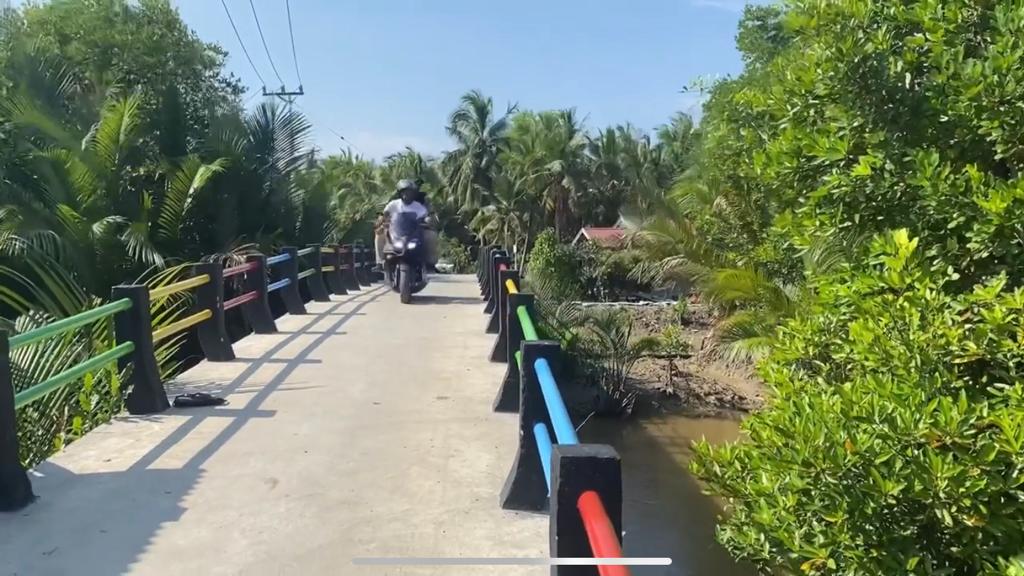 Warga Berterimakasih Pengecoran Jalan Rigid Beton Menuju Kawasan Wisata Mangrove Oleh PetroChina Jabung Ltd