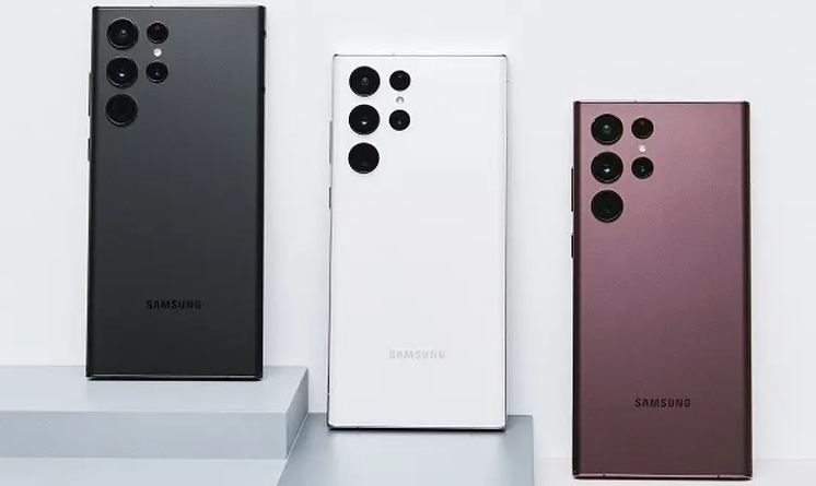 HP Flagship Samsung Galaxy S22 Ultra Kini Semakin Turun di Bulan Mei 2024