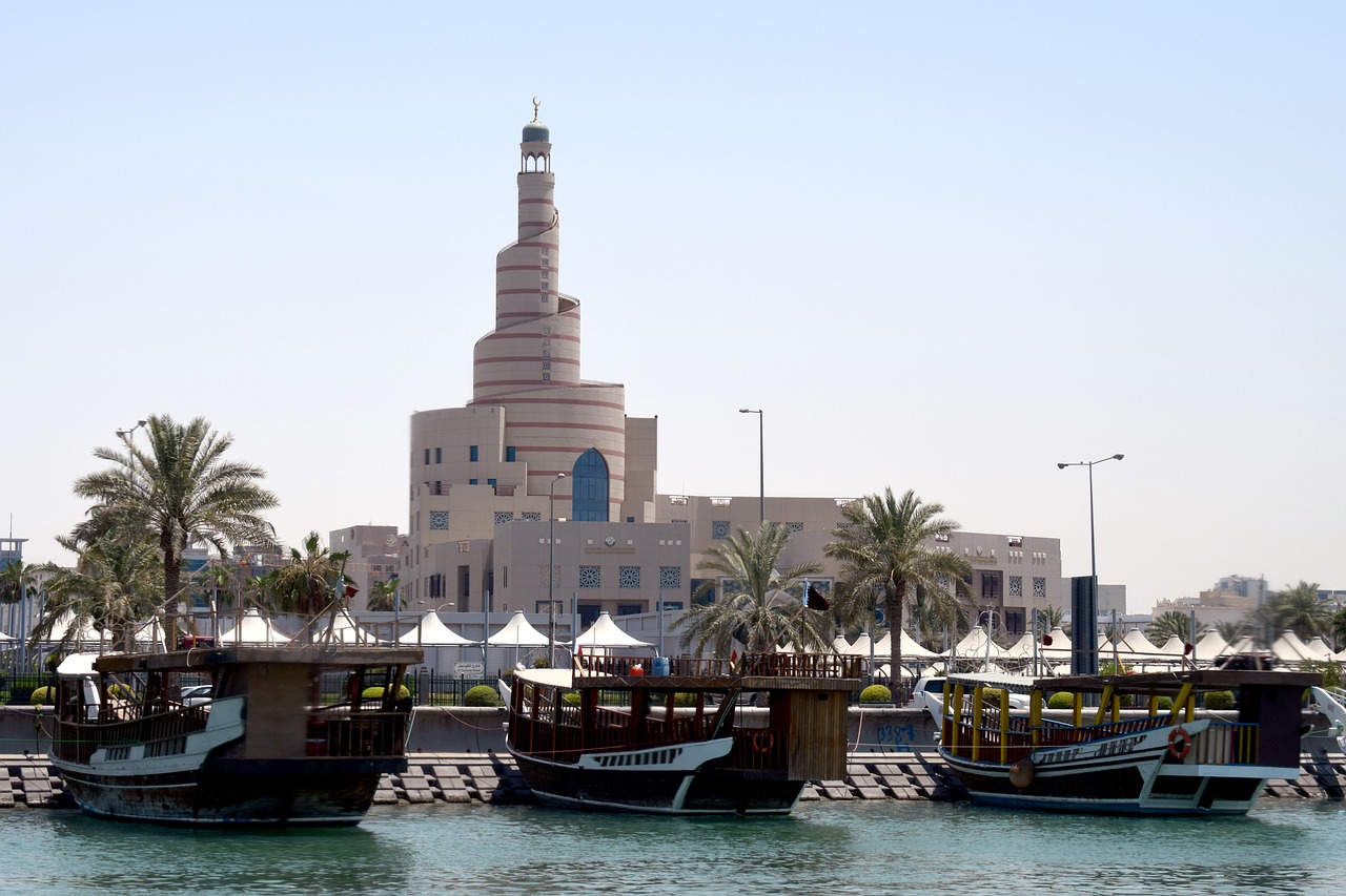 Wow! Penasaran dengan Islam, Fans Piala Dunia 2022 Padati Masjid di Qatar