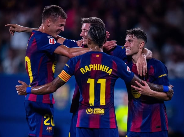 Barcelona Bantai Valencia 6-0, Fermin Lopez, Raphinha, dan Lewandowski Sama-Sama Cetak Brace