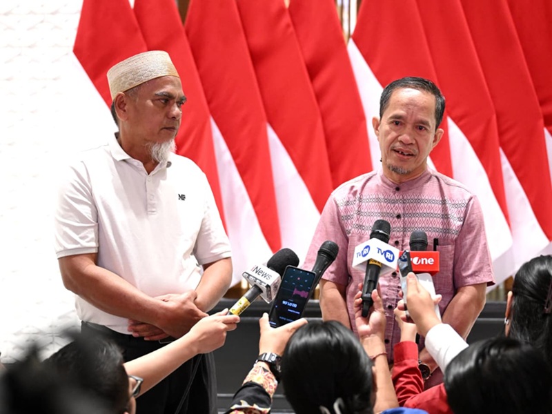 Dua Guru Luwu Utara Bersyukur Dapat Rehabilitasi dari Presiden Prabowo