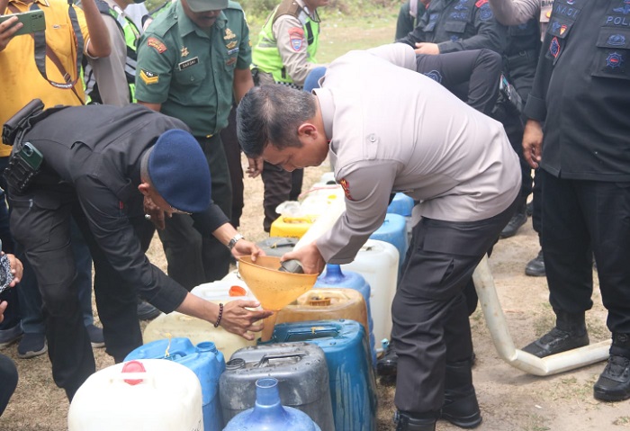 Dapat Bantuan Air Bersih, Warga Sebapo: Terima Kasih Kapolda Jambi