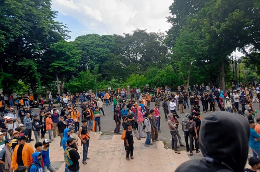 Polresta Jambi Lepaskan 4 Remaja yang Sempat Diamankan Saat Demo di DPRD Provinsi Jambi