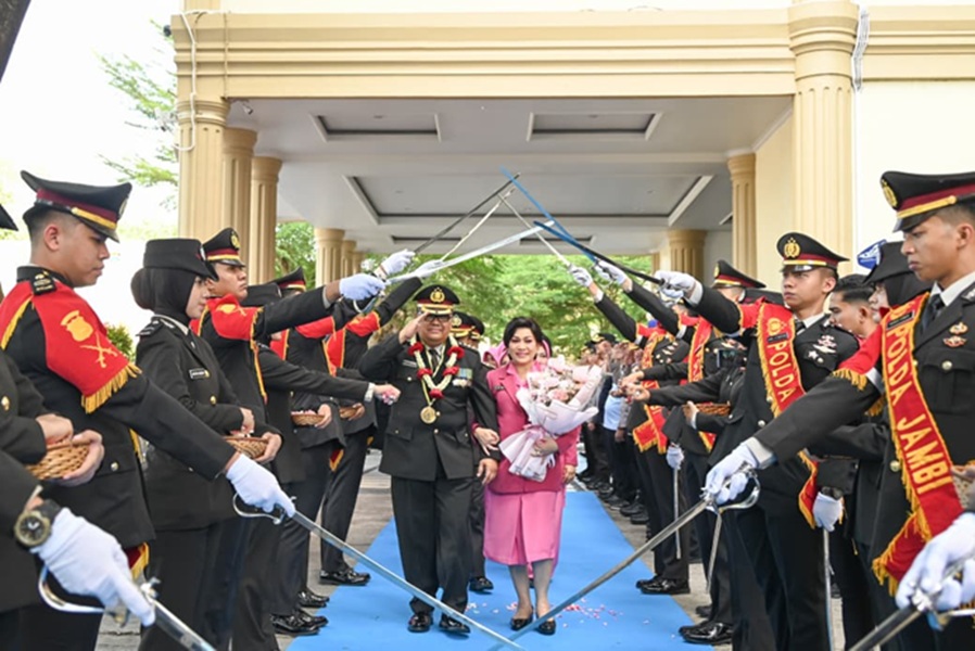 Polda Jambi Gelar Wisuda Purna Bakti Personel