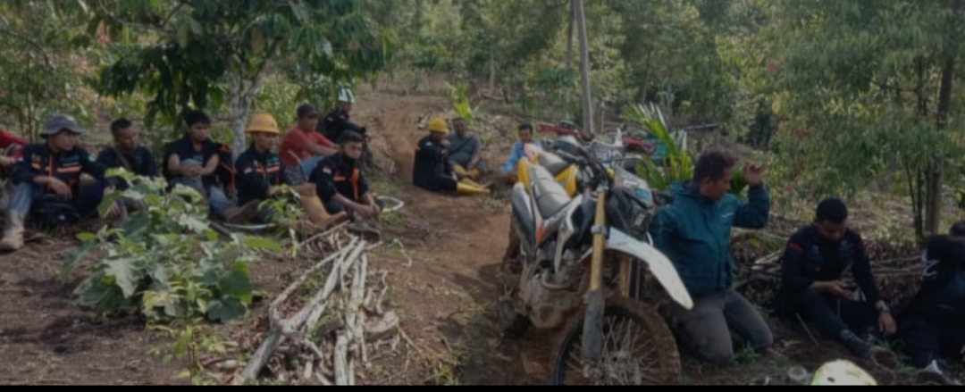 Masyarakat Kerinci Kerahkan Pawang Hujan, Antisipasi Cuaca Buruk saat Evakuasi Kapolda Jambi