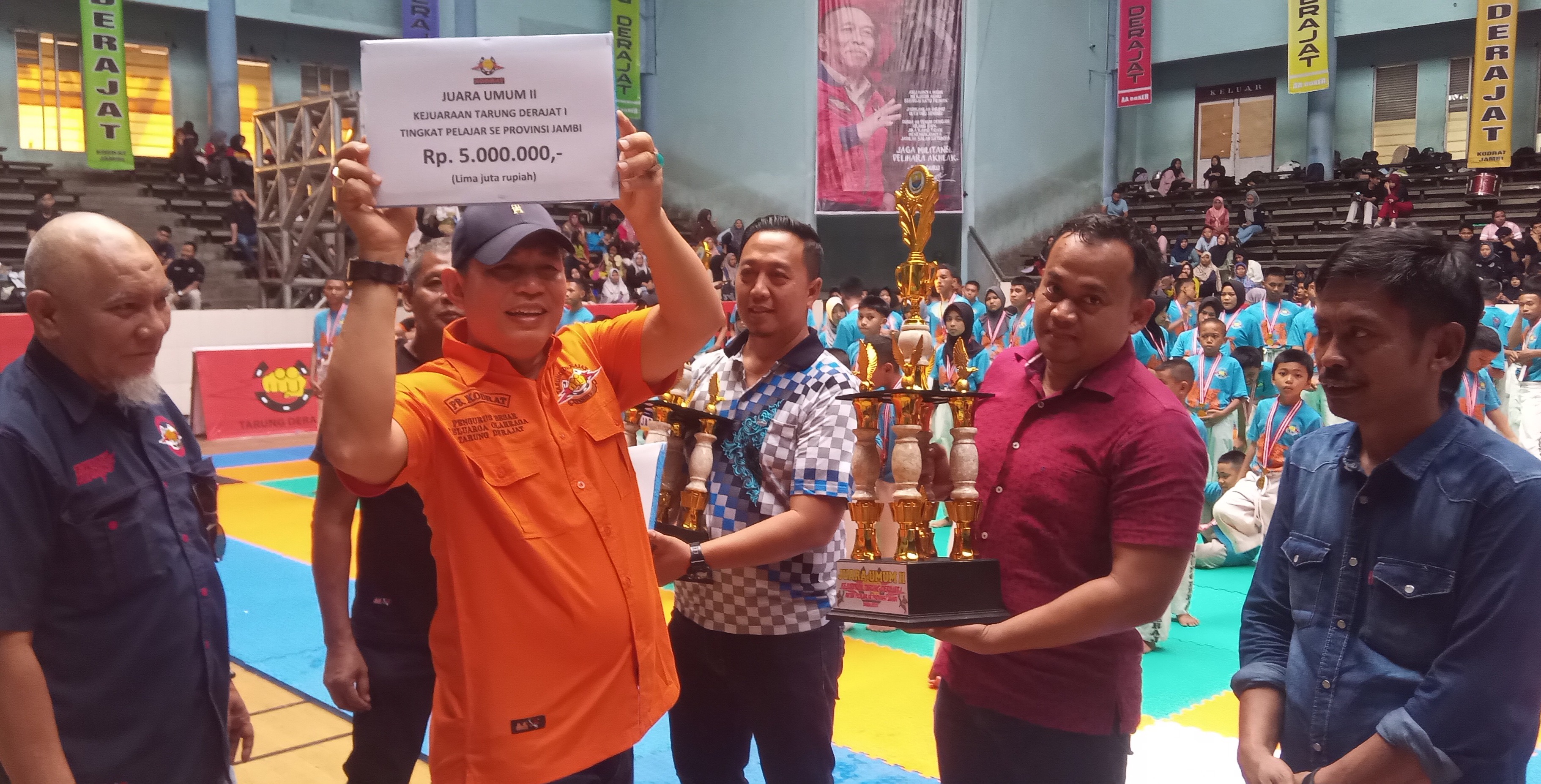 Beri Perlawanan Sengit, Kodrat Kota Jambi Juara Umum II Kejurprov Tarung Derajat Tingkat Pelajar
